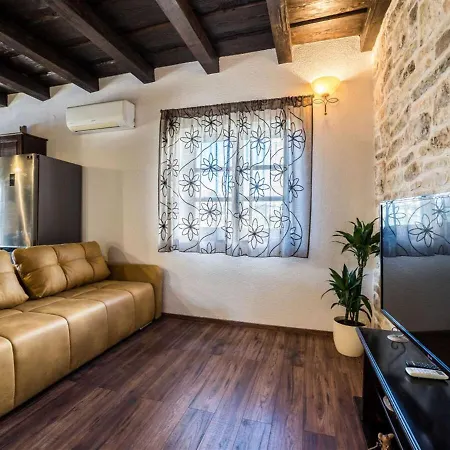 Stone Petit Rustica With Pool *