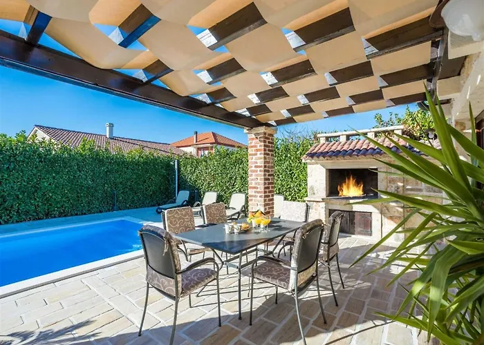 Stone Petit Rustica With Pool Villa Sukošan