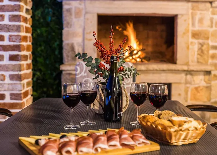 Stone Petit Rustica With Pool Вилла *