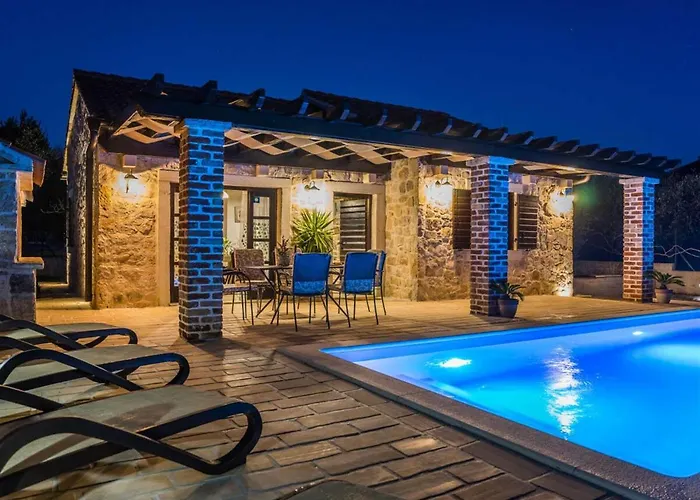 Stone Petit Rustica With Pool