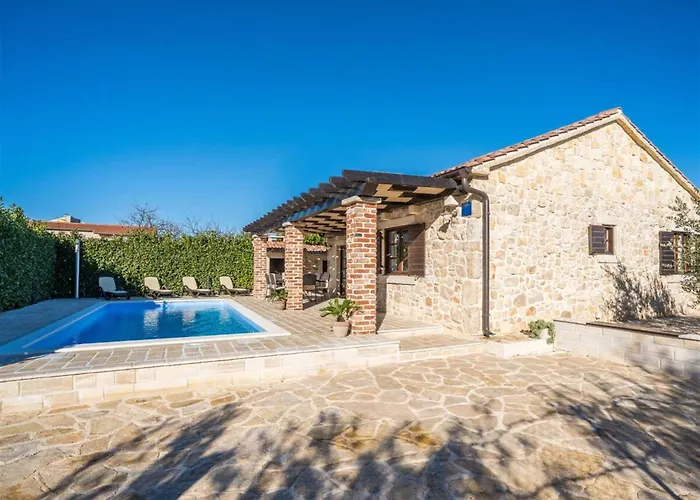 Villa Stone Petit Rustica With Pool