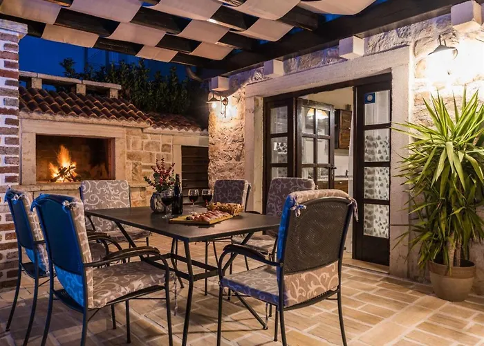 Villa Stone Petit Rustica With Pool *